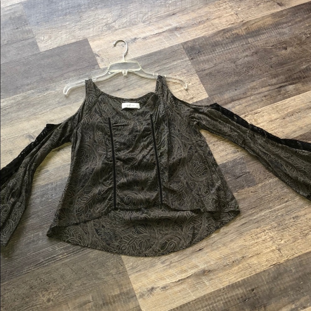 Long sleeved 'off the shoulder' shirt